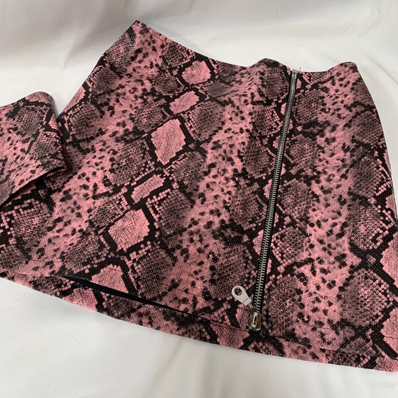 The Ragged Priest Skirt & Bandeau Top Snakeskin Y2K mini Size Small - Picture 2 of 4